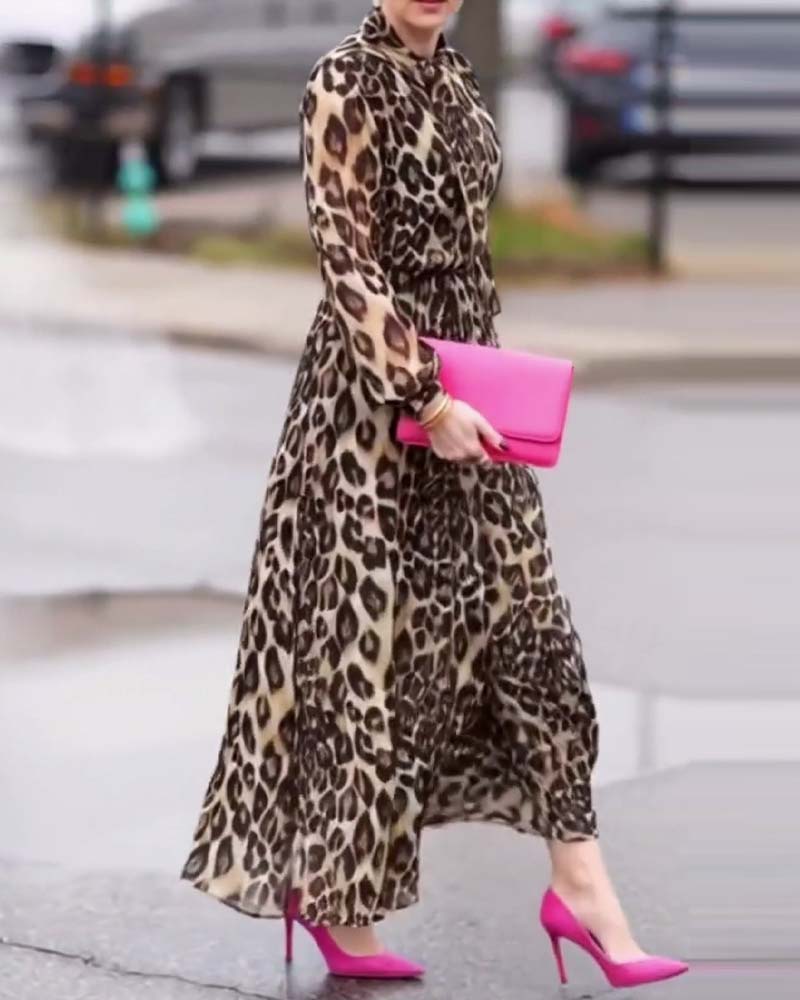 Elegant Leopard Print Long-Sleeved Dress