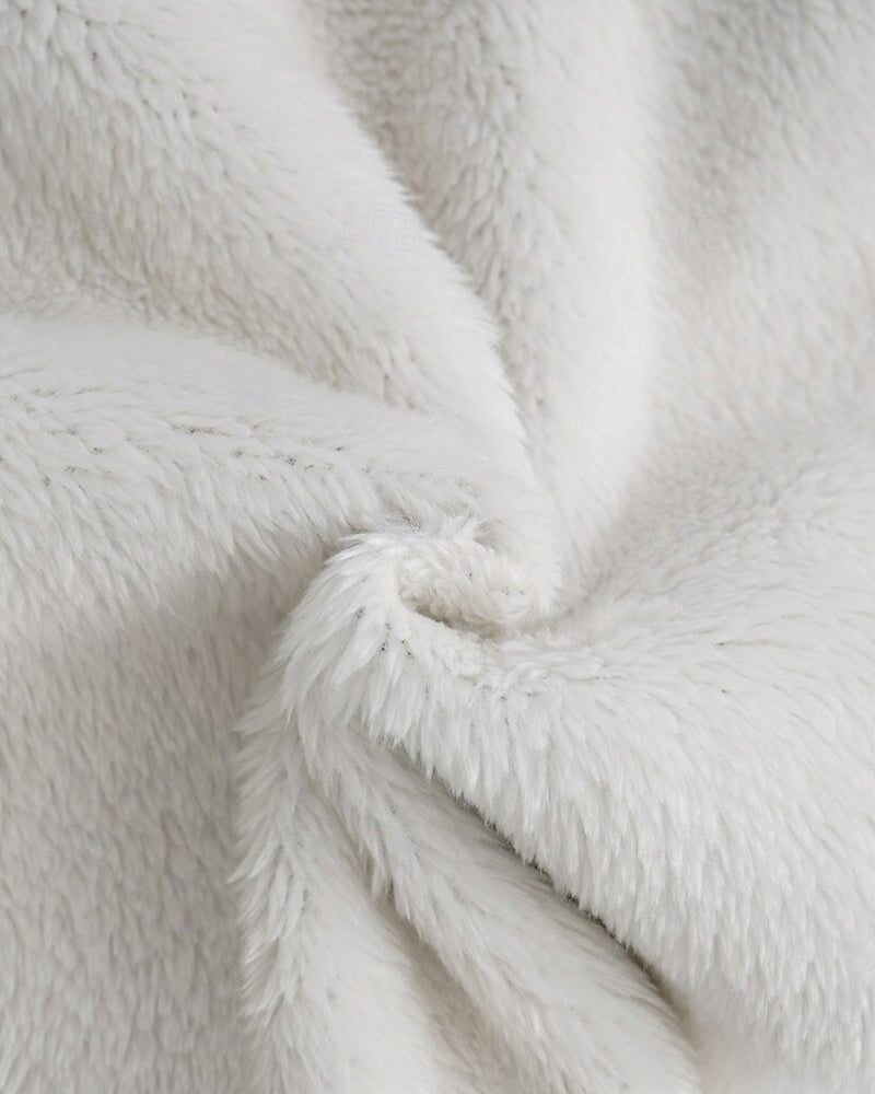 Lässiger, warmer Plüsch-Zweiteiler mit Textdruck