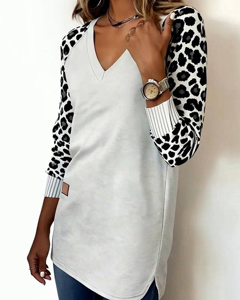 Mid-Length V-Neck Leopard Print Sweatshirt