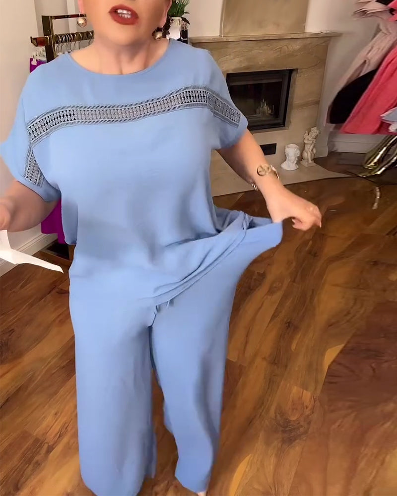 Completo casual con scollo rotondo e maniche a balze