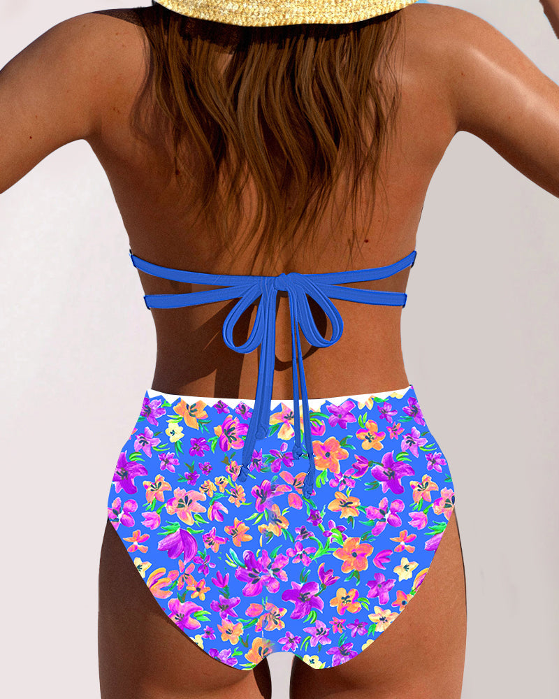 Bikini sexy con stampa floreale e scollo a V