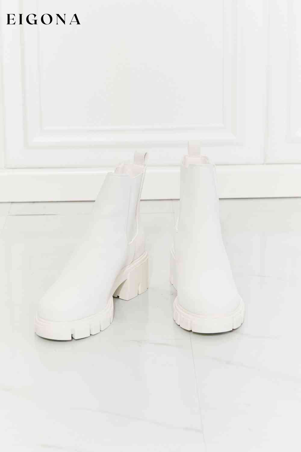 Work For It Matte Lug Sole Chelsea Boots in White Melody Ship from USA Shoes womens shoes