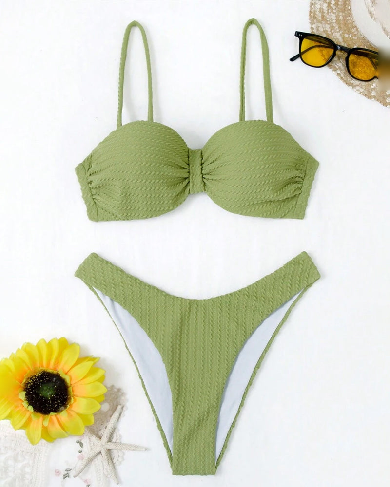 Bikini a triangolo plissettato senza spalline in tinta unita