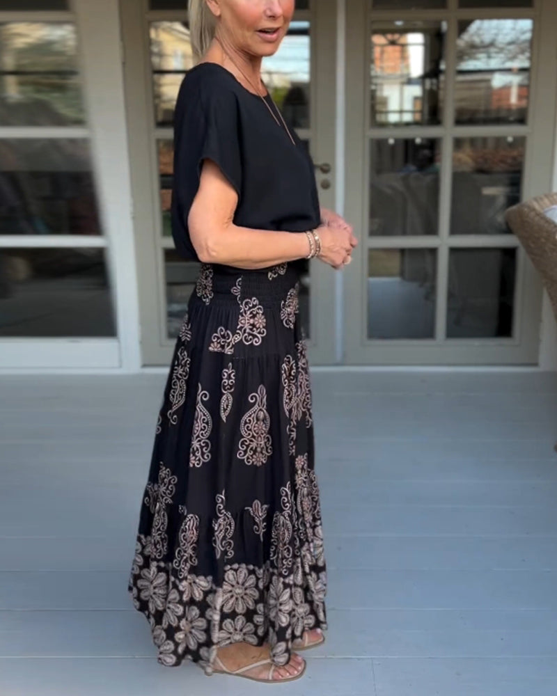 Saia plissada em patchwork colorido