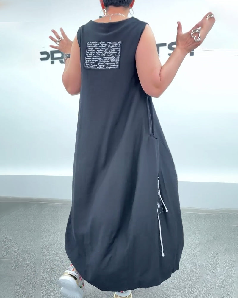 Abito oversize senza maniche con stampa di lettere