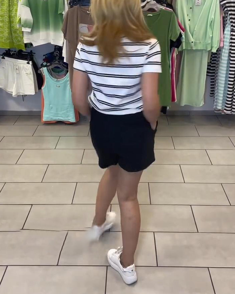 Lässiges kurzärmliges gestreiftes Shorts-Set