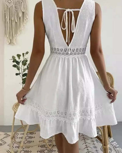Solid Color Lace Backless Dress