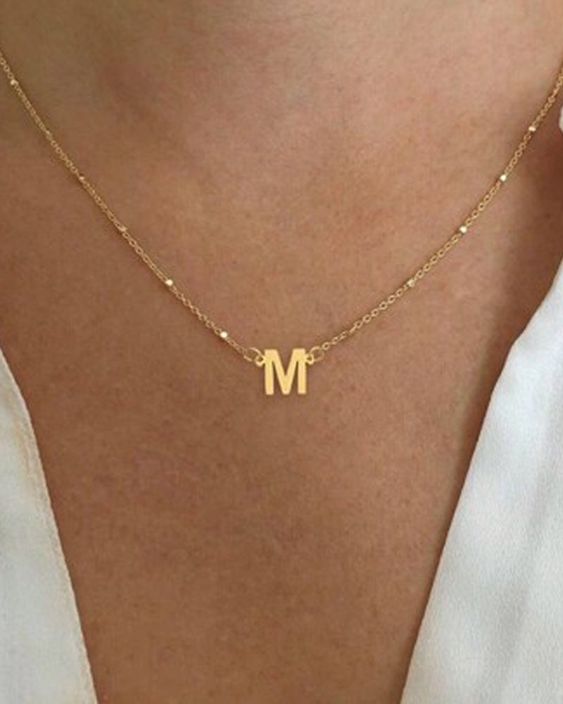 Exquisite and elegant 26-letter necklace jewelry