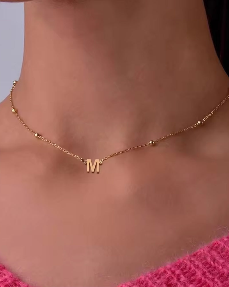 Exquisite and elegant 26-letter necklace jewelry