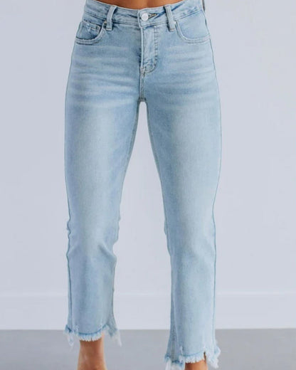 Hip-Lifting Flared Cropped Jeans