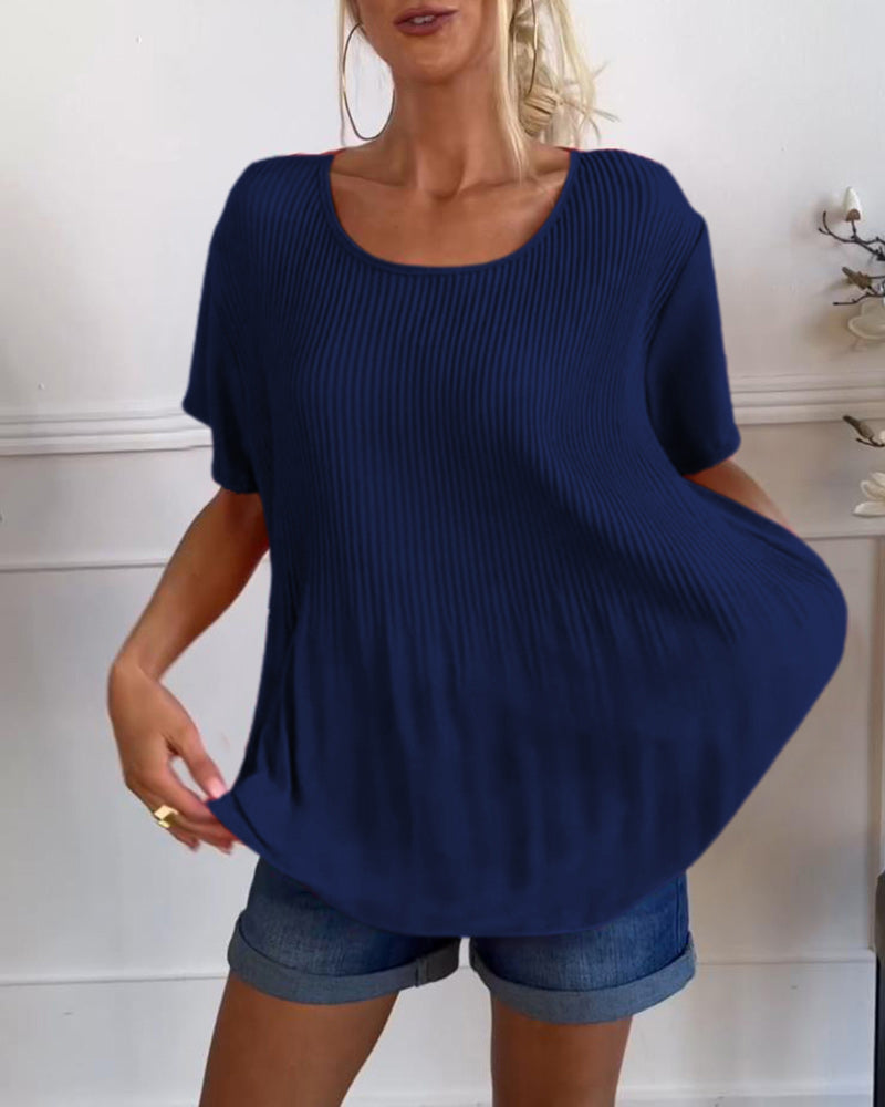 Solid color round neck pleated blouse