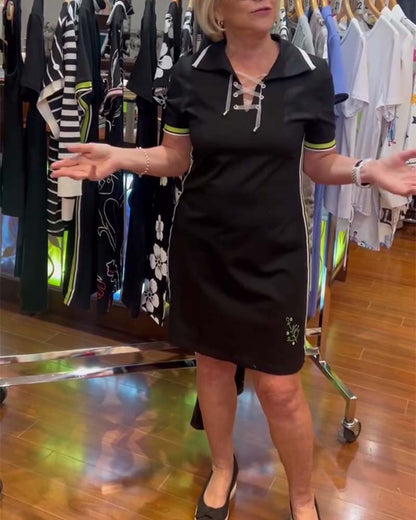 Abito a tubino con risvolto e cravatta a contrasto