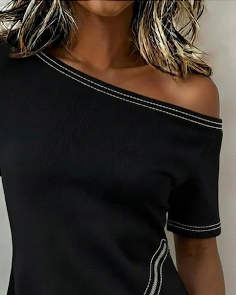 Off-Shoulder Zip Irregular T-Shirt