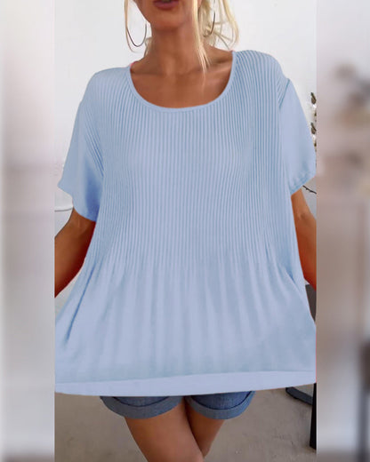 Solid color round neck pleated blouse