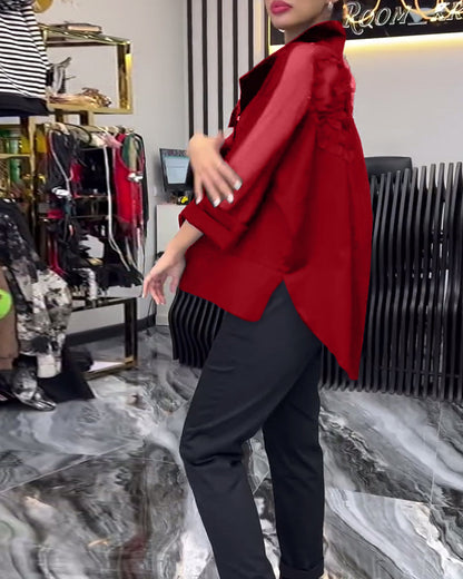 Bluse mit Blumenmuster und Spitzenbesatz am Revers