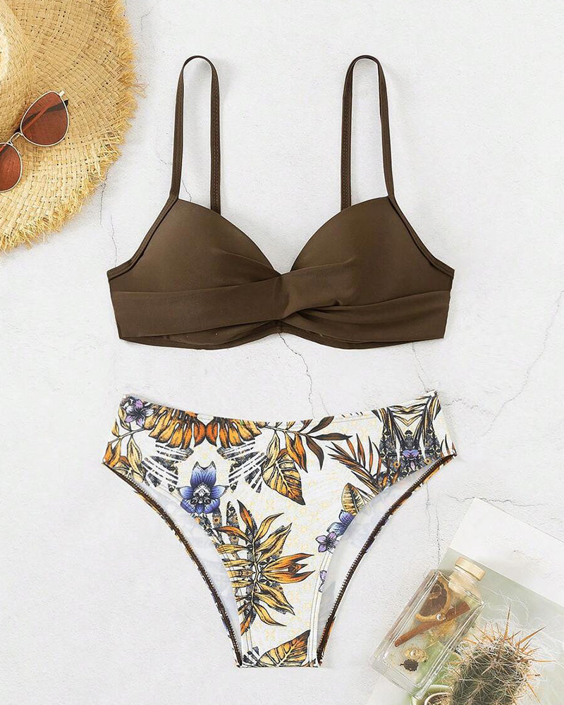 Bikini a triangolo stampato con spalline sottili