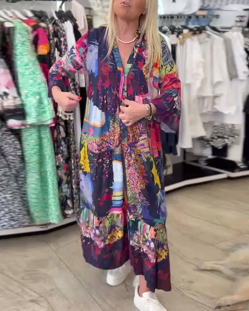 Swing-Kleid mit Trompetenärmeln und lockerem Print