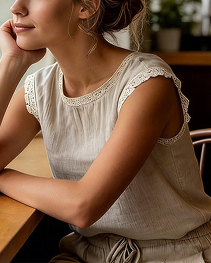 Women's Lace Trim Sleeveless T-shirt
