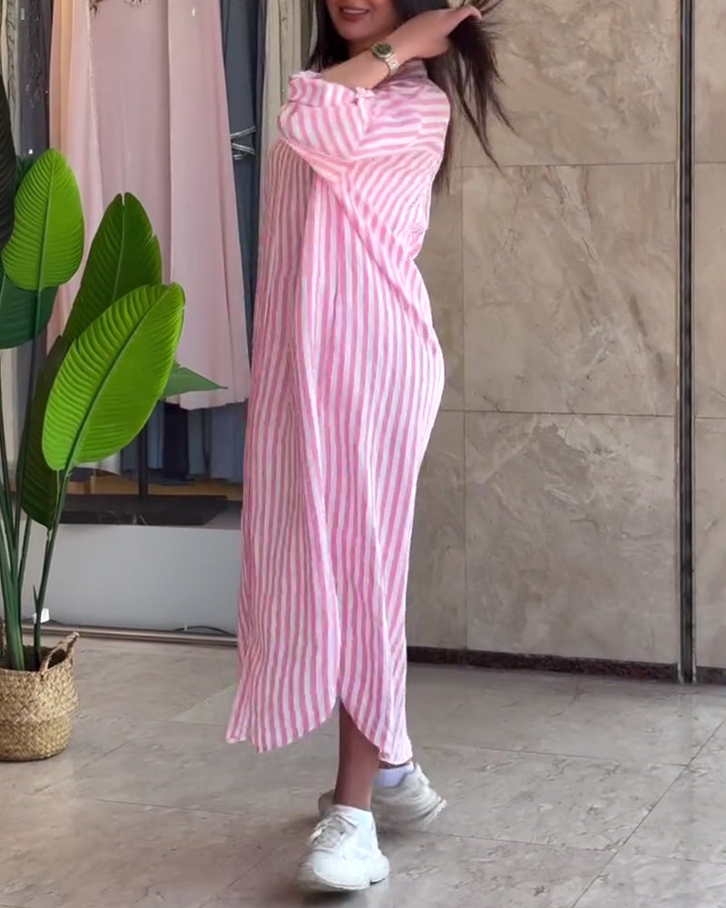 Lockeres gestreiftes Kleid mit Revers