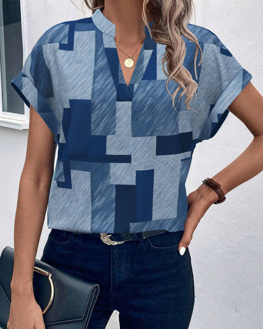 Camicetta stampata a maniche corte con scollo a V