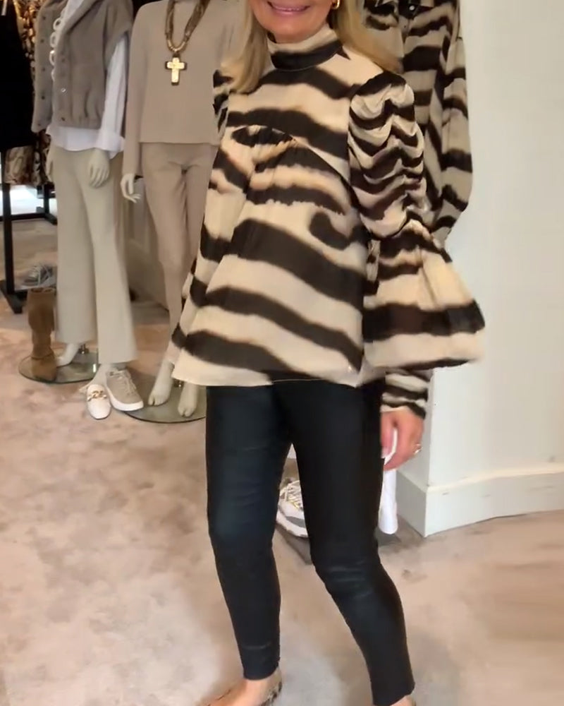 Contrasting Fashionable Lantern Sleeve Blouse