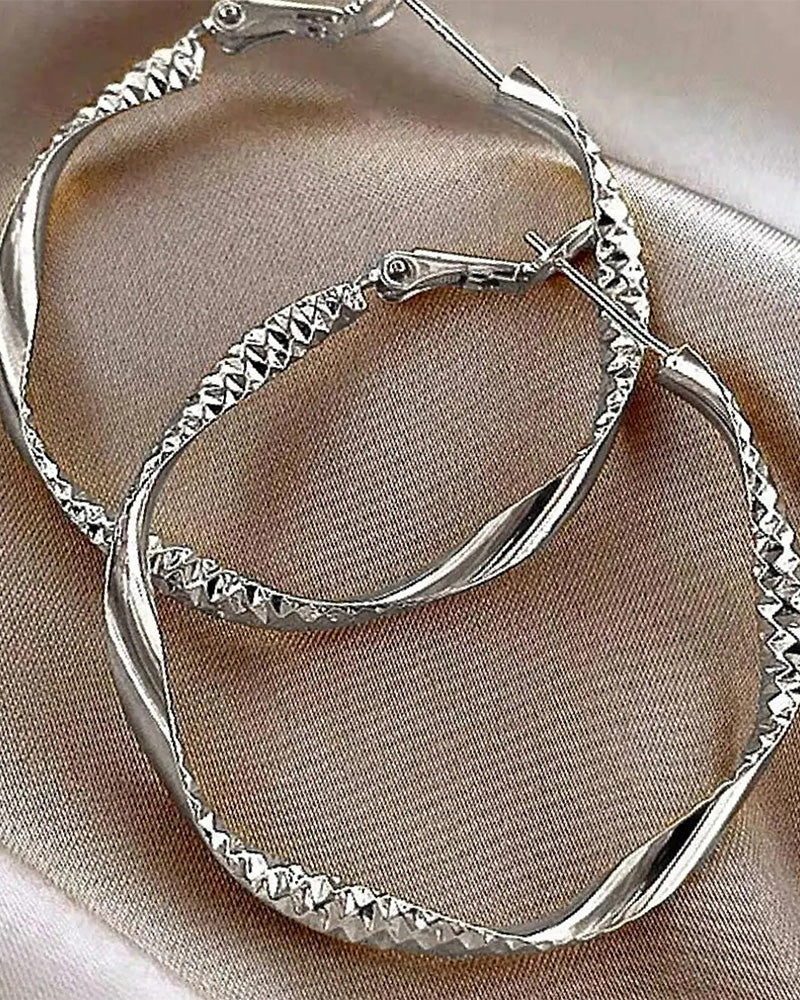 Minimalist Irregular Twist Hoop Earrings Elegant Textured Design 2024f/w jewelry spring summer