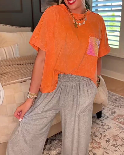 A Solid-Color Short-Sleeve T-Shirt