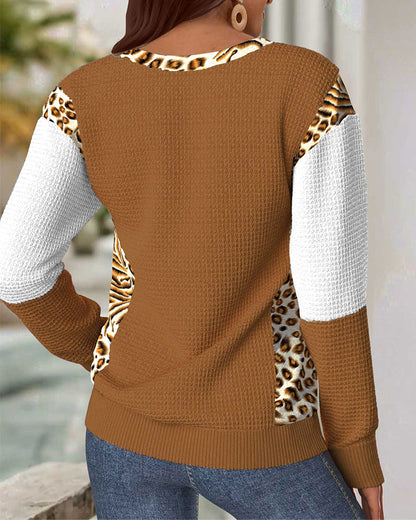Contrast Color Leopard Print Sweatshirt