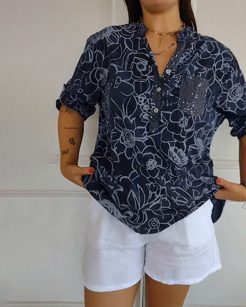 Camicetta stampata con scollo a V e bottoni