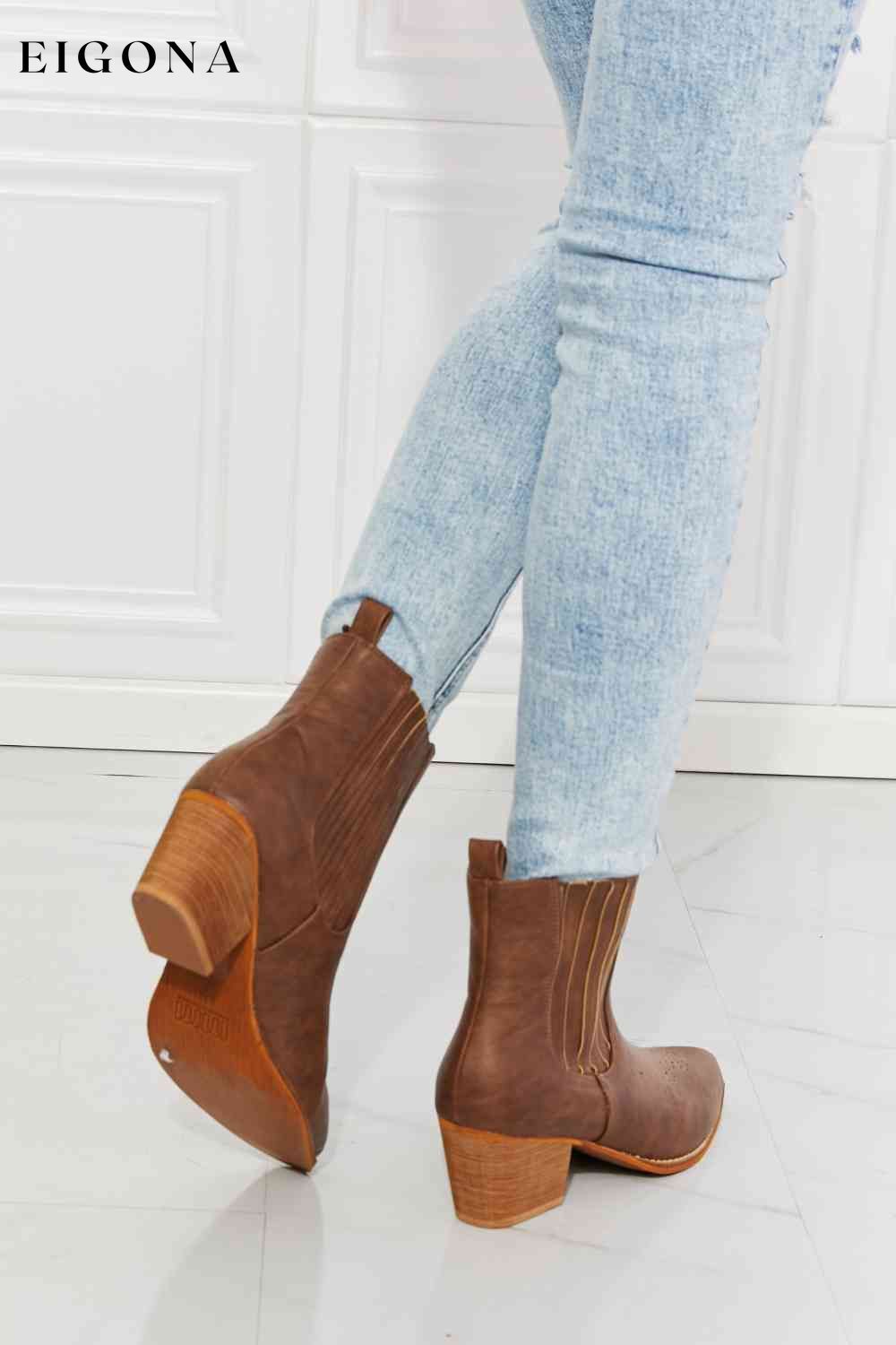 Love the Journey Stacked Heel Chelsea Boot in Chestnut Melody Ship from USA shoes womens shoes