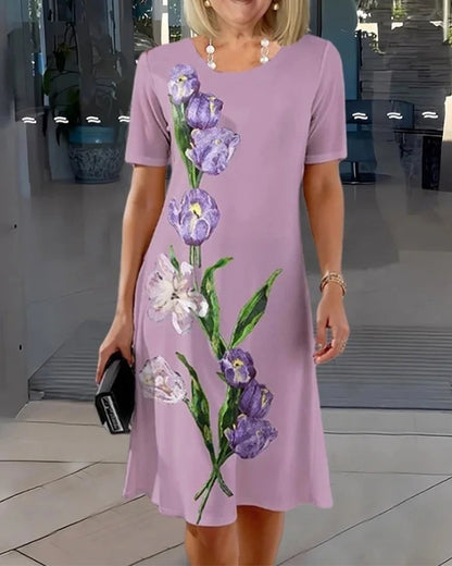 Lässiges Etuikleid mit Rundhalsausschnitt und Blumenmuster
