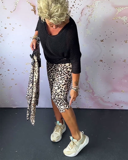 Slim-fit leopard print cropped trousers