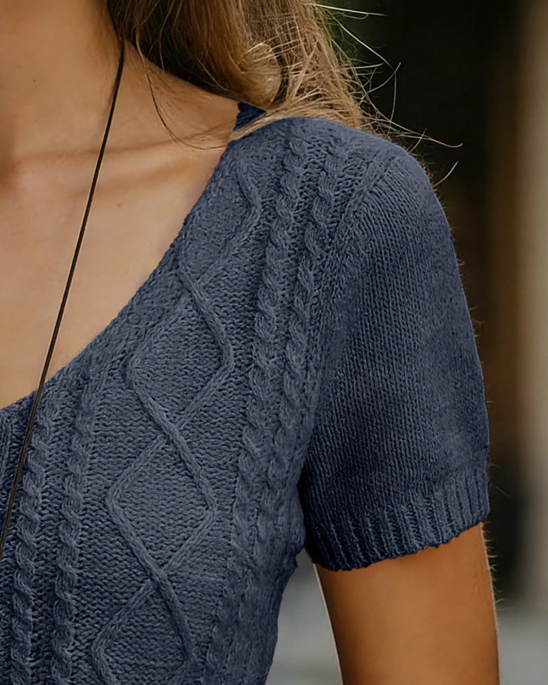 Argyle Short Sleeve V-Neck Pullover