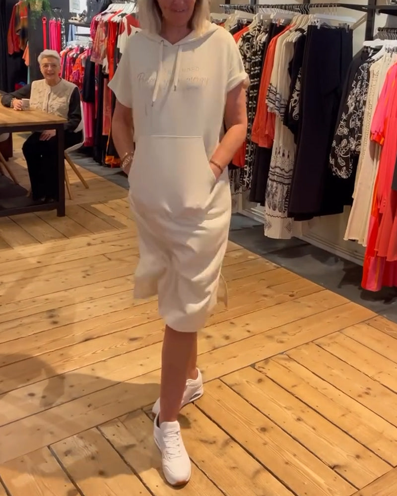 Kleid mit Sports-Schriftzug-Print