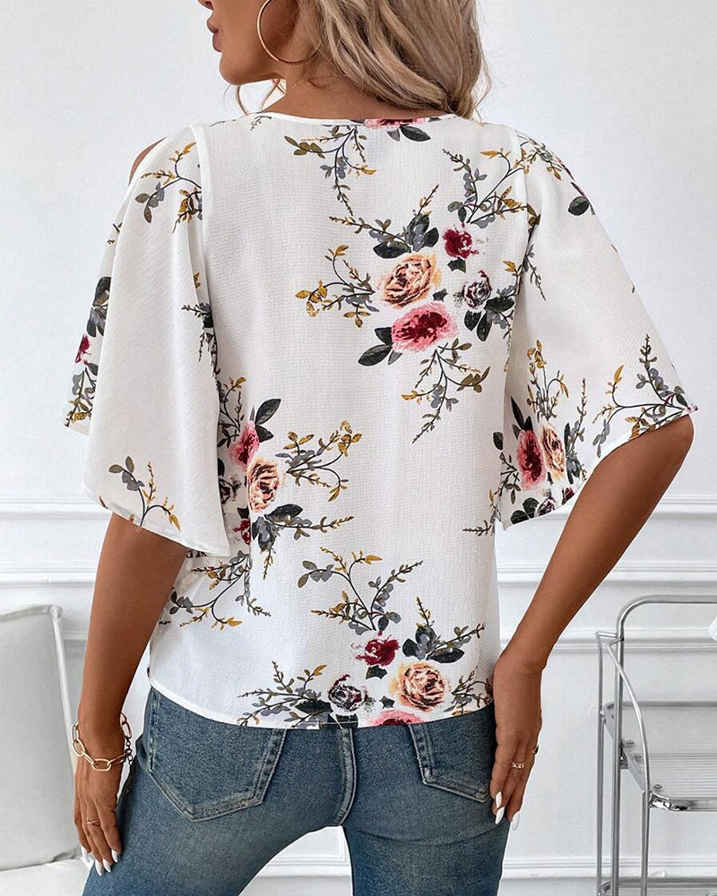 Blusa stampata con scollo a V e spalle scoperte