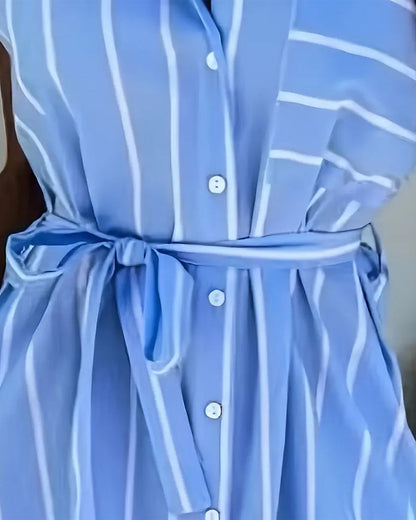 Abito da strada alla moda a righe