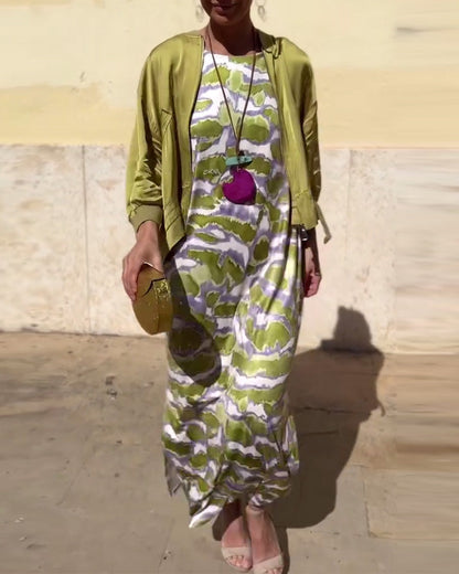 Completo abito e cappotto stampato senza maniche