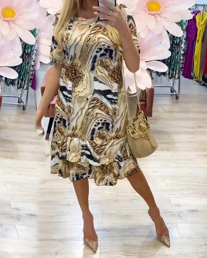 Gerade geschnittenes Retro-Kleid in Kontrastfarbe