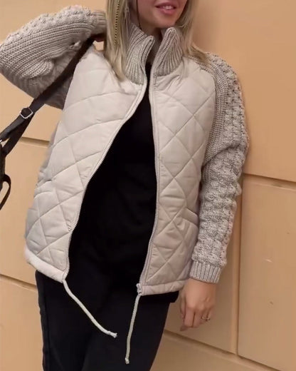 Einfarbiger Mantel mit hohem Kragen und Reißverschluss