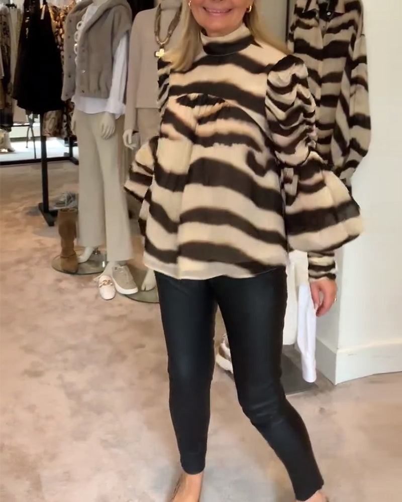 Contrasting Fashionable Lantern Sleeve Blouse