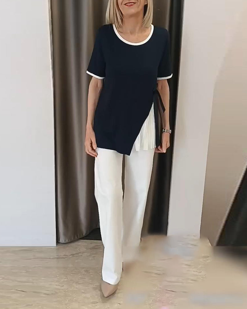 Crew Neck Contrast Pleated Blouse