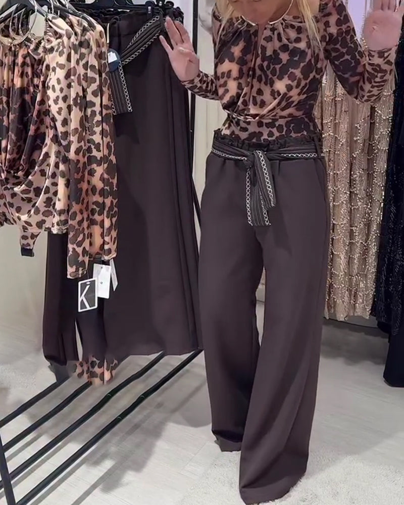 Stylish And Figure-Hugging Leopard Print Top