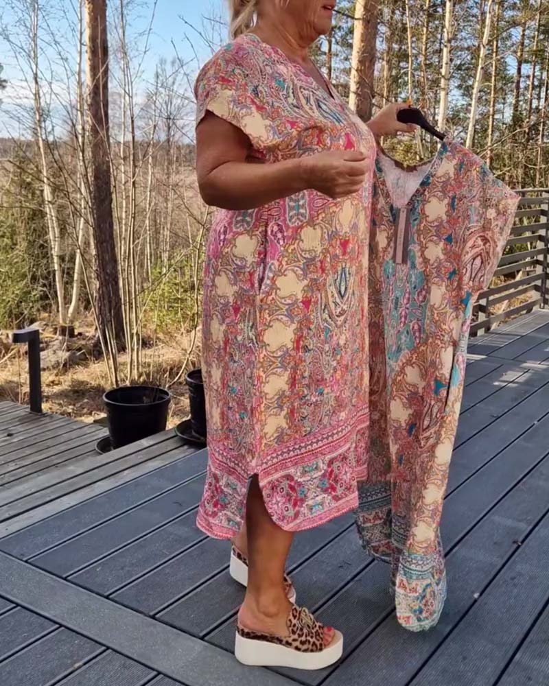 V-Neck Short-Sleeved Printed Shift Dress