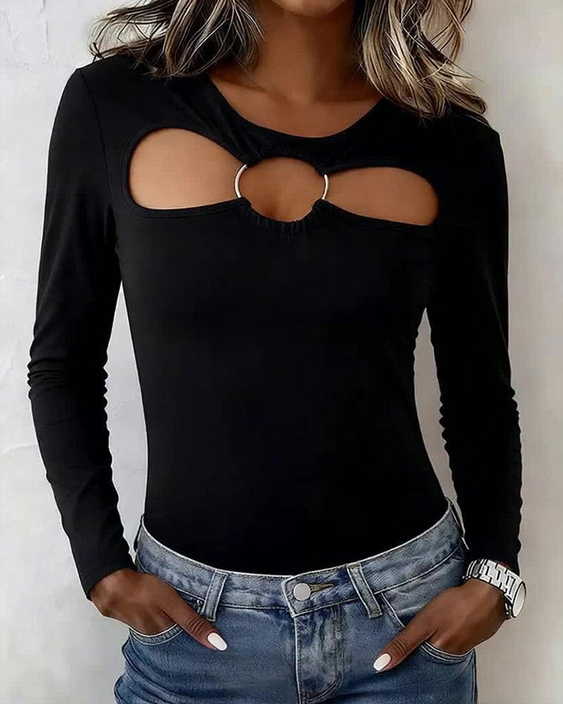 Hollow Ring Buckle Slim-Fit T-Shirt