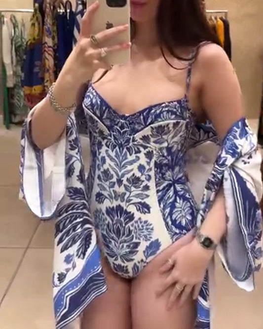 Costume da bagno due pezzi senza spalline con mantello