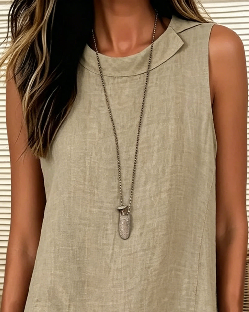 Sleeveless Turn-Down Collar Blouse