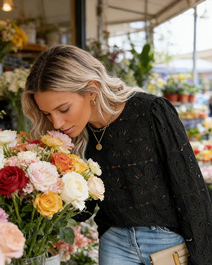 Women's Elegant Crew Neck Hollow