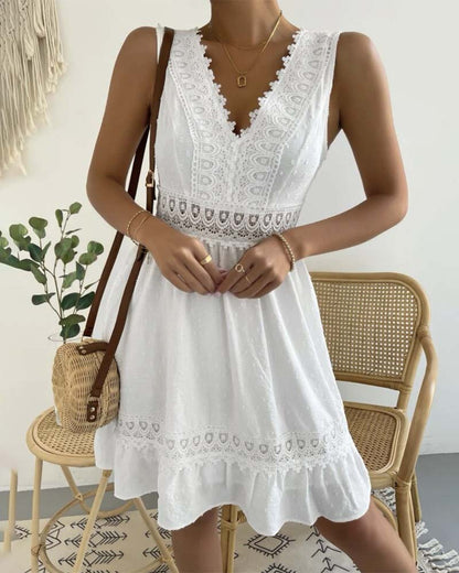 Solid Color Lace Backless Dress
