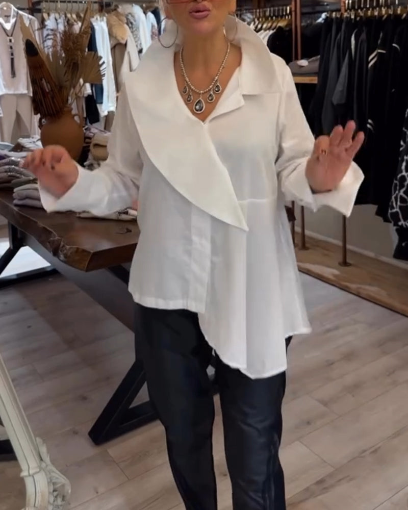 Chemise unie à revers irréguliers