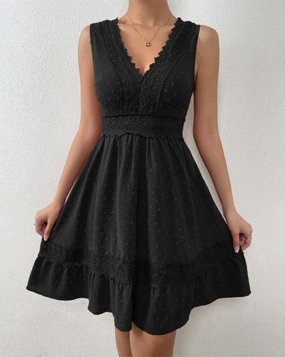 Solid Color Lace Backless Dress